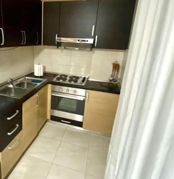 Chlo Apartment 1 Tirane Kültér fotó