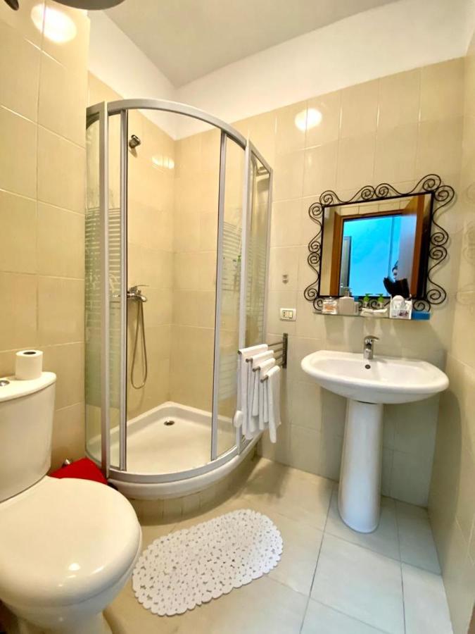 Chlo Apartment 1 Tirane Kültér fotó