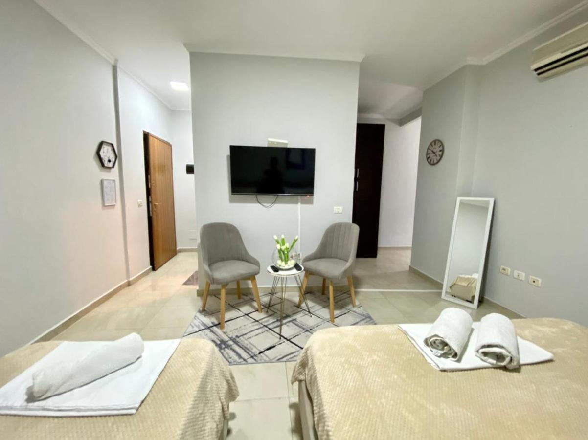 Chlo Apartment 1 Tirane Kültér fotó
