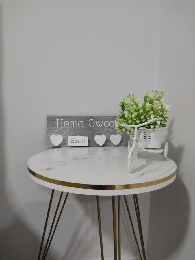 Chlo Apartment 1 Tirane Kültér fotó